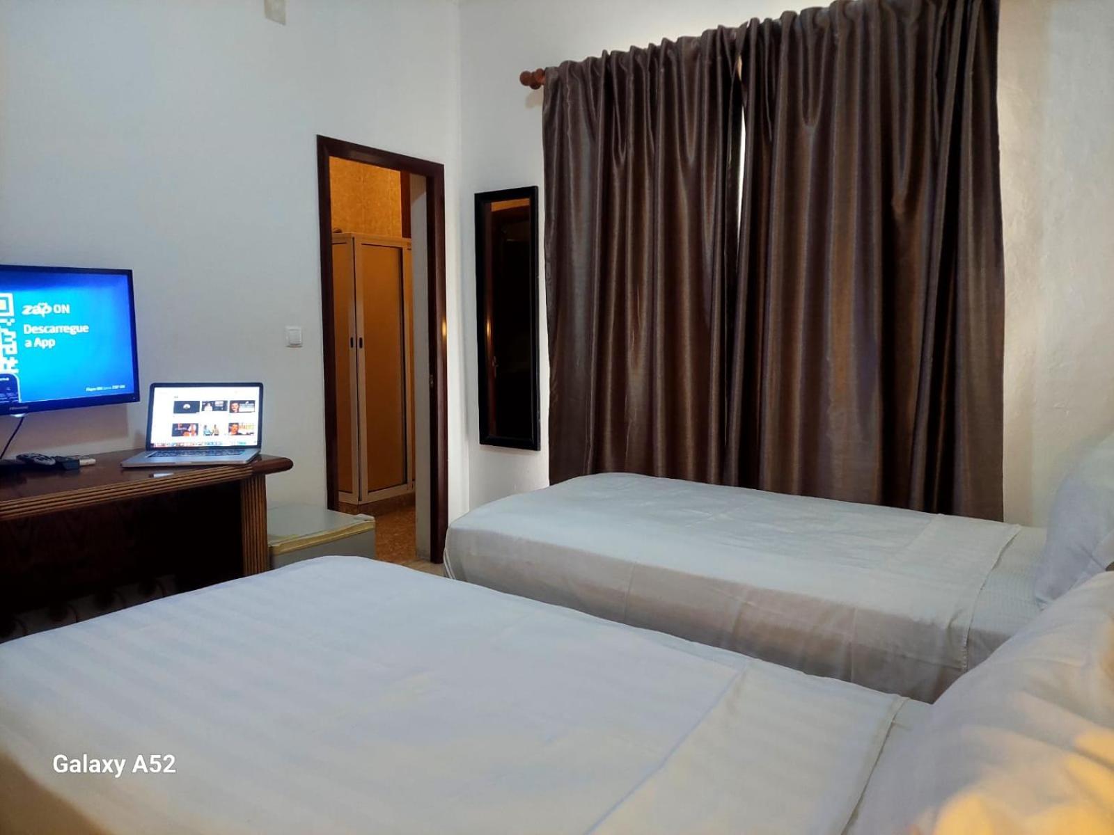 Hotel Residencial Ramire-Tour Benguela 外观 照片